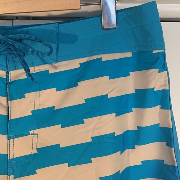 NWOT Body Glove (34”) - Picture 4 of 16